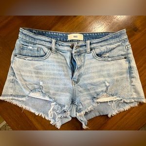 BKE Jean shorts size 28
